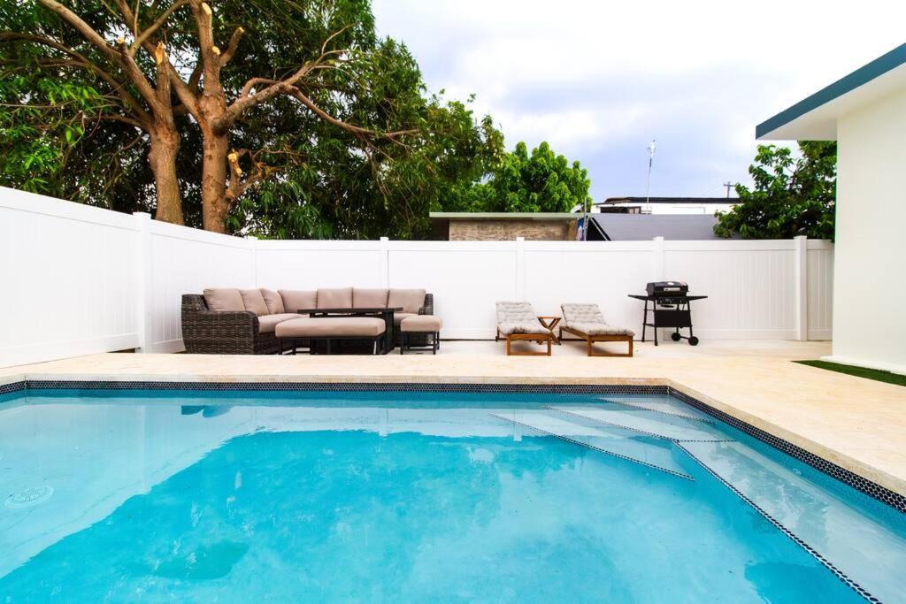 Casa Marilina Aguadilla W/ Pool Villa Exterior photo